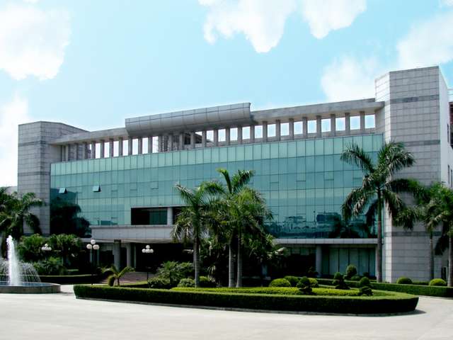 东营建筑塔吊租赁公司